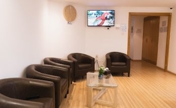 Thiqa Dental Clinic L.L.C عيادة ثقة للأسنان ذ.م.م