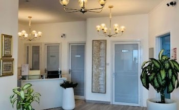 مركز الدكتورة نعمت المسلمي لطب الأسنان Dr. Nemat Mossalami Dental Center