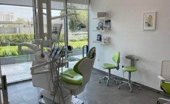 Park Avenue Dental Clinic LLC