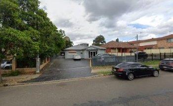 SMILESTATION - Porcelain veneers & Implants SYDNEY