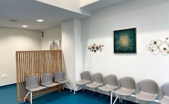 CLÍNICA ARENAL DENTAL, MEDICINA ESTÉTICA y DERMATOLOGÍA