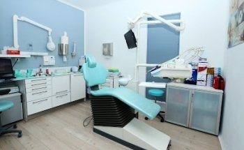 CLÍNICA DENTAL DENTALSALUD
