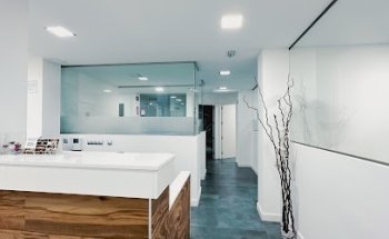 Clínica PerioMax Dental Alicante - Andrés Valdés