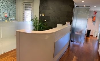 Clínica Dental Herrero Oliden-Odontologia y estética