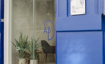 Clínica Albert y Barber. Odontología Avanzada + Estética Facial