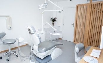 Clínica Dental Garcias.