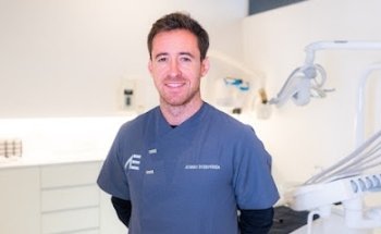 Álvaro Echeverría Clínica Dental