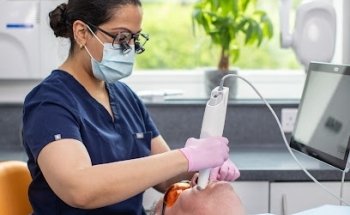 Moor Park Specialist Dental Centre