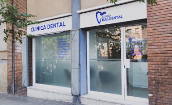 Clínica dental BacDental - Dentista en Bac de Roda