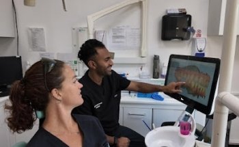 York House Dental Practice West Byfleet | Emergency Private Dentist | Invisalign | Dental Implants | Cosmetic Dentistry