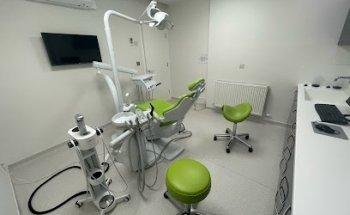 Notting Hill Dental Clinic - Invisalign, Dental Implants, Cosmetic Dentist, Bonding London