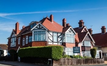 Bay View Dental & Implant Clinic