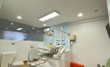 Márquez Clínica Dental Vera