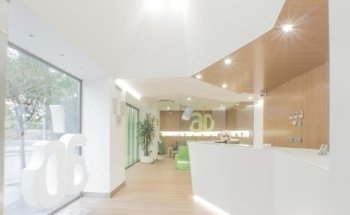 Clínica Dental Arias Delgado - Implantes dentales Jaén