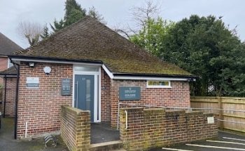 Aston Clinton Dental & Implant Clinic
