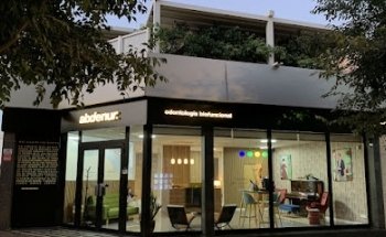 Clínica dental Mallorca by Abdenur