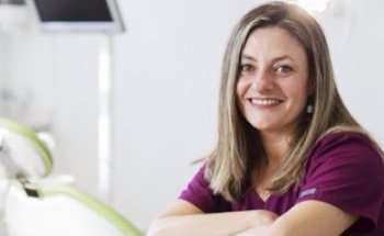 CLÍNICA DENTAL NAVEGALIA SEVILLA