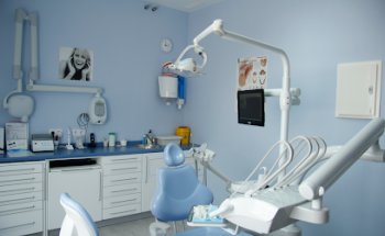 Palomares Dental S.L.