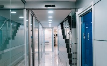 Dental Esteve Instituto Implantológico