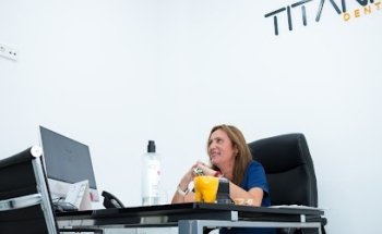 Titanium Dental Center S.L.P.