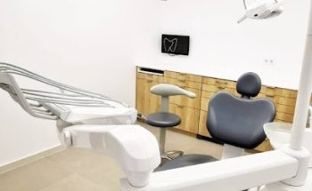 Quatre Dental