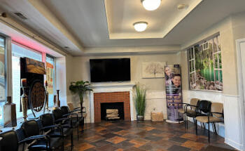 Mahairi Dental Center: Mahairi Amjad DDS