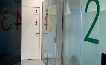 Clinica Dental ValBos Mollet Dr.Valero Dra.Bossy