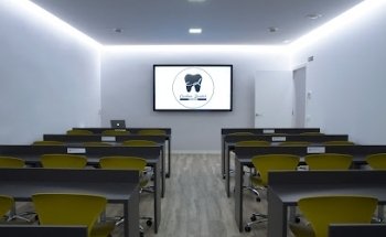 Custom Dental Studio
