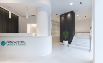 Clínica dental Vargas Ridao - Dentista en Vigo expertos en ortodoncia Invisalign