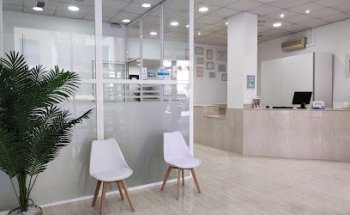 Clínica Dental Capuchinos