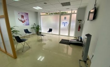 Clínica Dental Victoria Ruiz SL