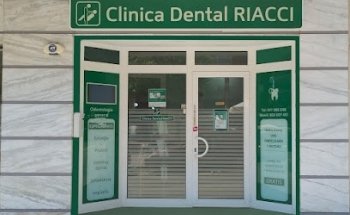 Clínica Dental Riacci