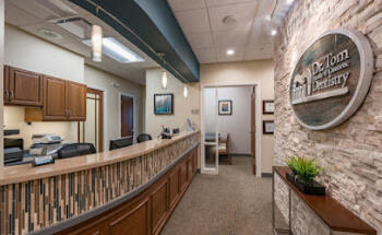 Dr. Tom Family & Cosmetic Dentistry