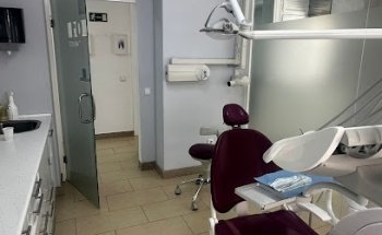 Clinica Dental LU Usera / 西華牙醫