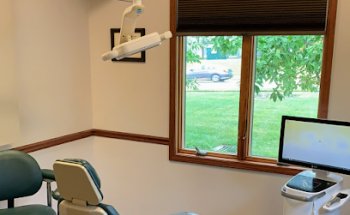 Middletown Ohio Dentist-David J. Roemisch, DDS-Dentist in Middletown OH