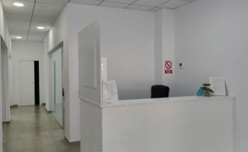 Centro Dental Guadiana - Implantes, Ácido Hialurónico (Rejuvenecimiento facial, remodelación y aumento de labios) Ayamonte