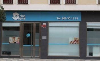 Buendía Dental
