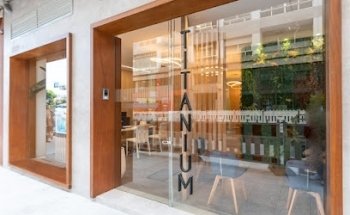 Titanium Clínica Dental & Estética