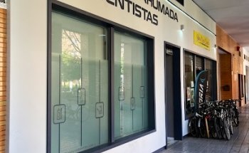 Vilches y Ahumada Dentistas