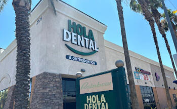 Hola Dental