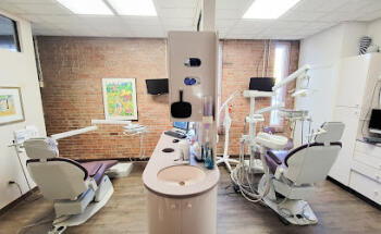 Hodosh Cosmetic & Implant Dentistry