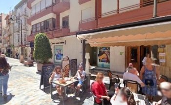 Clínica Dental Adeslas