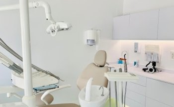 CLÍNICA DENTAL CARLOS CAMPOS