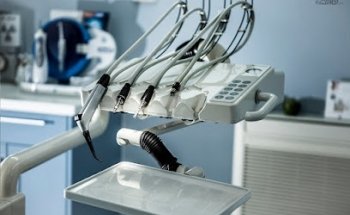 Clínica Dental Amador. Dentista en Cangas