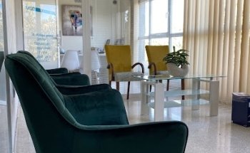 CLINICA DENTAL DRA. ANA VICTORIA ROMERO