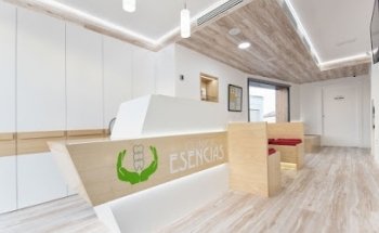 CLÍNICA ESENCIAS