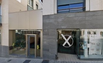 Dr. Pau Rodriguez Berart, Cirujano oral y maxilofacial