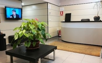 CLINICA DENTAL DR CHELA S.L.