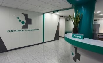 Clínica Dental Dr. Sánchez Moya - Rambla d'Ègara