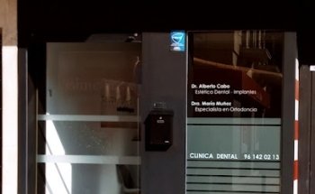 CLÍNICA DENTAL CABO MUÑOZ ODONTÓLOGOS